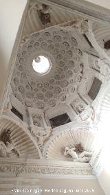 Palacio Episcopal. C�pula de la escalera