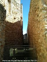 Calatrava la Vieja. Alczar. Espacio entre la iglesia y la muralla