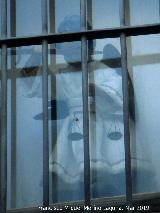 Hornacina de la Calle Nadal. �ngel con espada y balanza