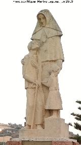 Monumento a Madre Petra de San Jos�. Estatua