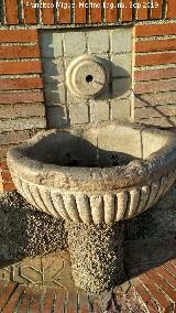 Farola y Fuente de la Plaza de los Jilgueros. Fuente