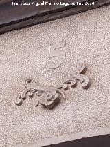 Casa de la Calle Isabel la Cat�lica n� 5. Relieve