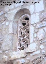 Colegiata de San Bartolom�. Ventanuco