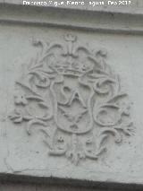 Casa del Alferez Jos� Gallo. Decoraci�n del dintel del balc�n principal