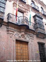Casa de los Serrailler. Portada
