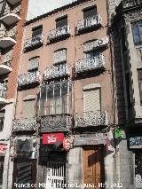 Edificio de la Calle Bernab� Soriano n� 10. Fachada