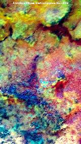 Pinturas rupestres del Cimbarrillo de Mar�a Antonia II. Tratada con Dstretch