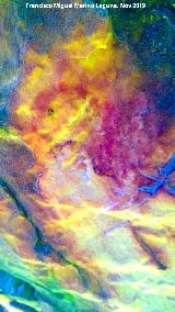 Pinturas rupestres del Cimbarrillo de Mar�a Antonia II. Tratada con Dstretch