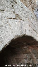 B�veda del R�o Cerezuelo. Clave de la b�veda de entrada